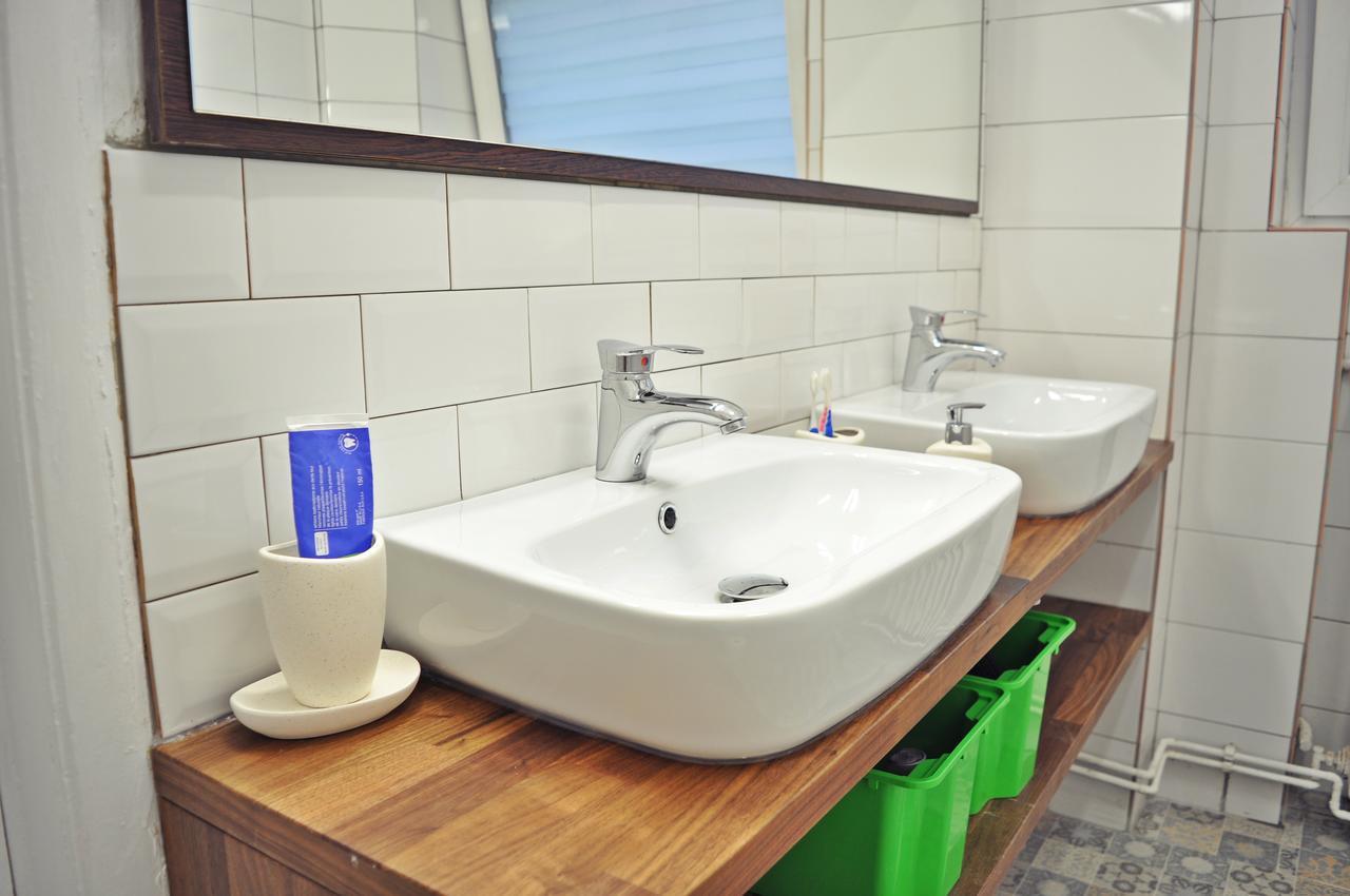 בוקרשט Globe Hostel מראה חיצוני תמונה